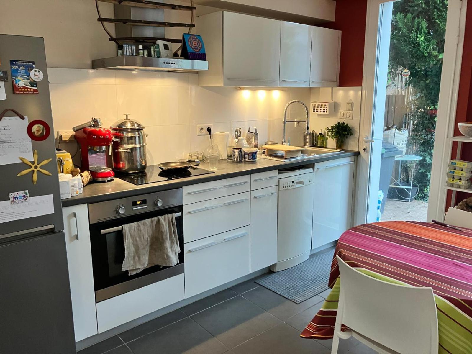 Centre, 5 Chambres, Piscine, Parking Gratuit Séjour chez l'habitant Bordeaux