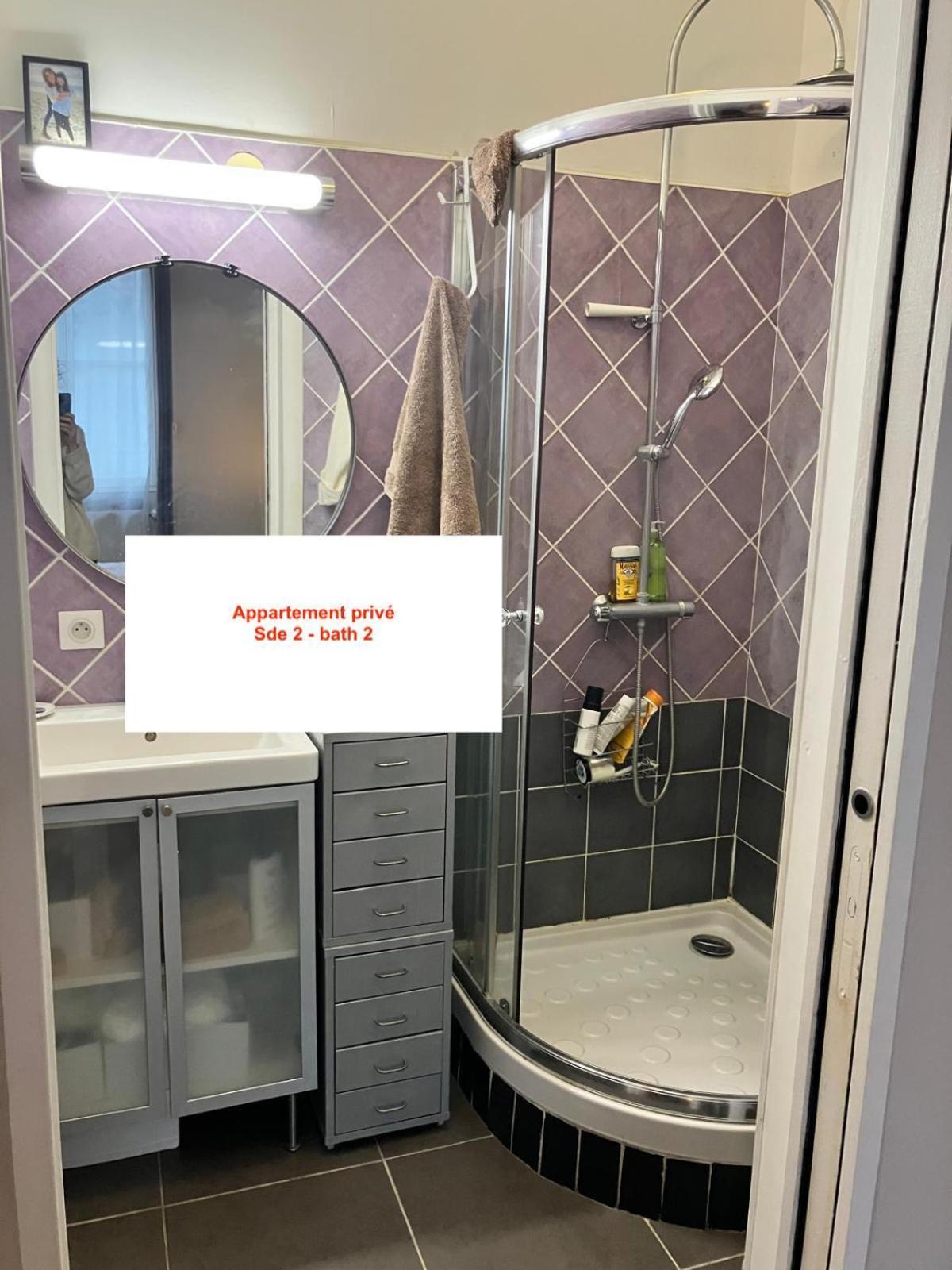 Centre, 5 Chambres, Piscine, Parking Gratuit Séjour chez l'habitant